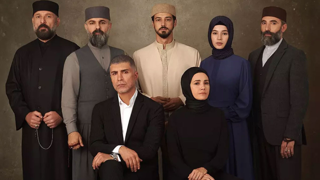 Kızıl Goncalar'daki olay sahne kaldırıldı! Yapım şirketi açıklama yaptı