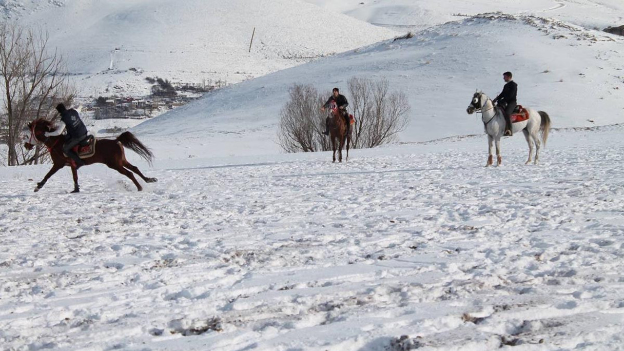 Asırlık gelenek! İki ilimizde karlı kaplı dağlarda yaşatılıyor