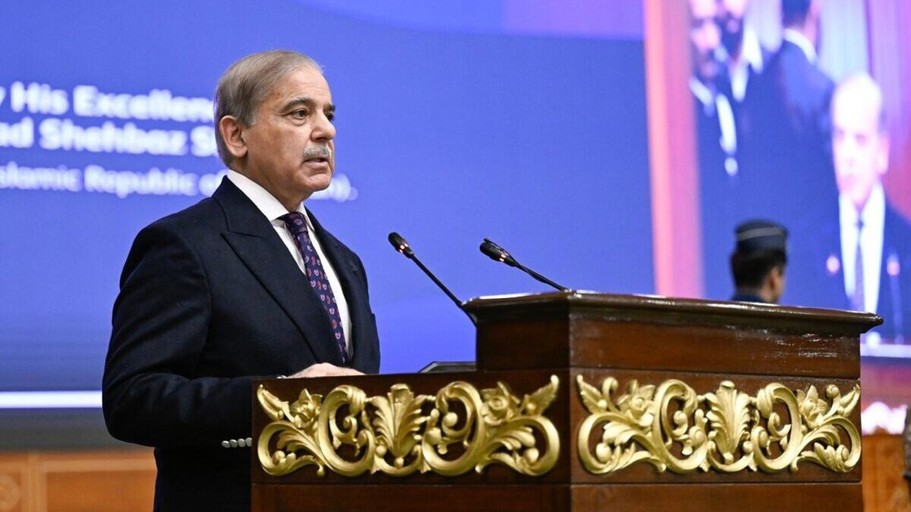 Pakistan Başbakanı'ndan kız çocuklarının eğitimi hakkında açıklama