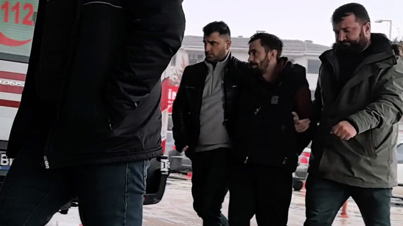 Bursa'da piyasaya 120 milyon liralık karşılıksız çek veren kişi yakalandı