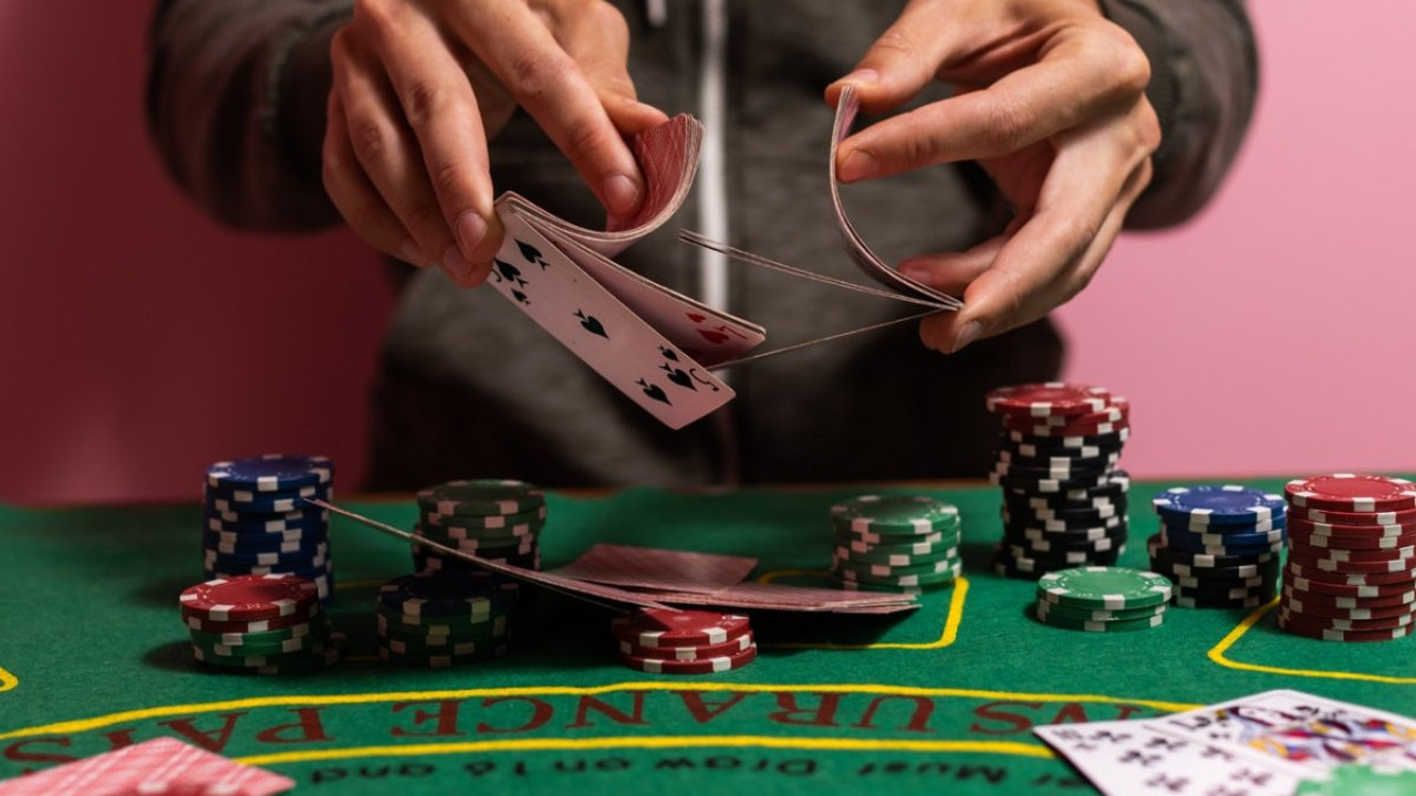 Kayseri'de kumar oynayanlara ceza yağdı: 9 kşiye 83 bin TL