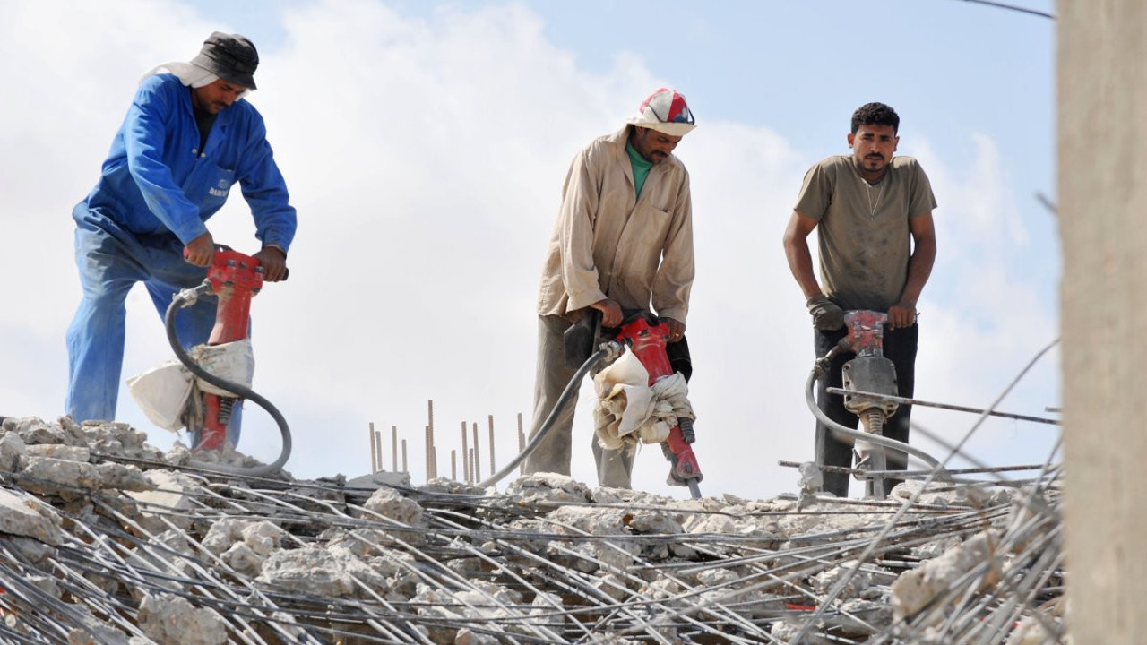 Körfez ülkelerinde göçmen işçi ikilemi: Ekonominin omurgası mı, insan hakları sorunu mu?