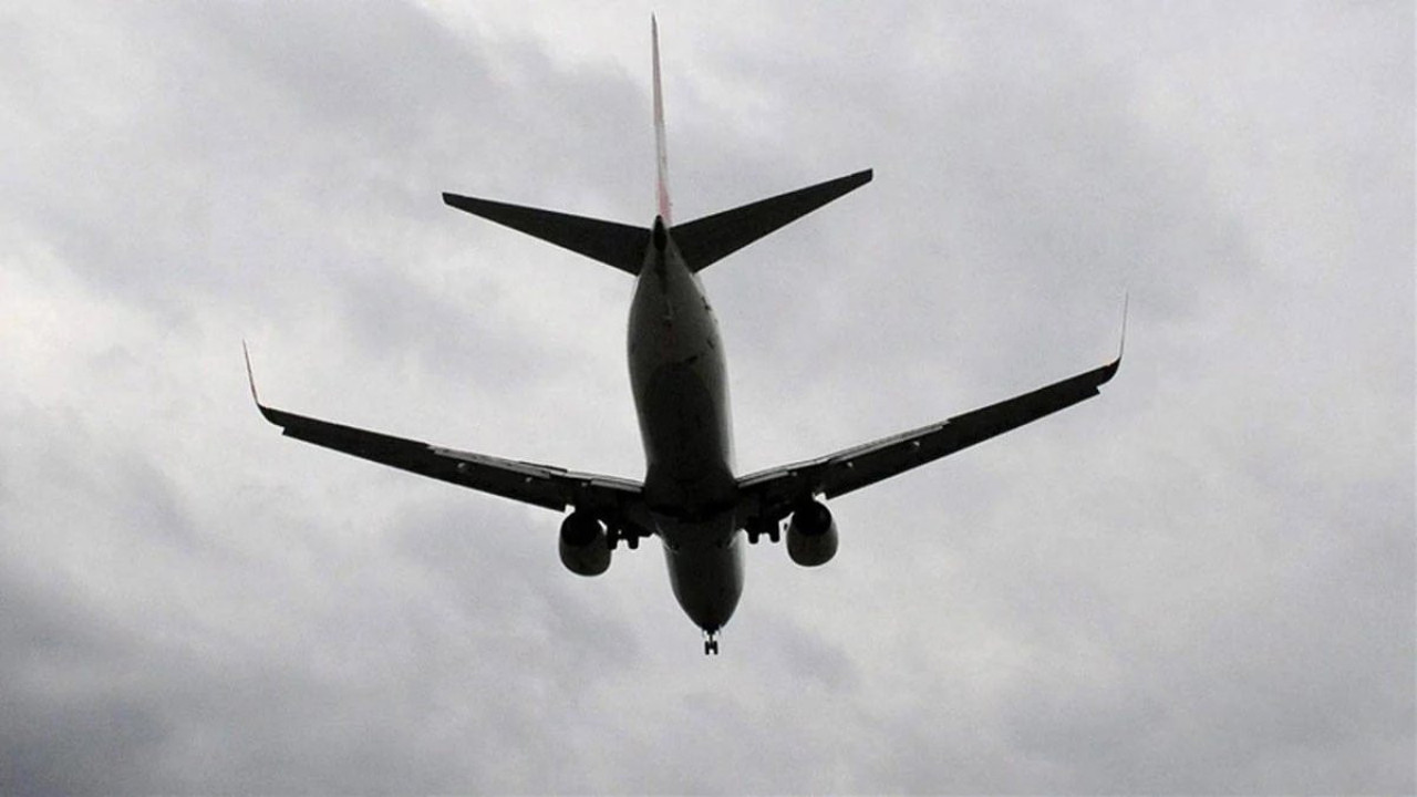 İran'da teknik arıza nedeniyle uçak düştü! Ölüler var