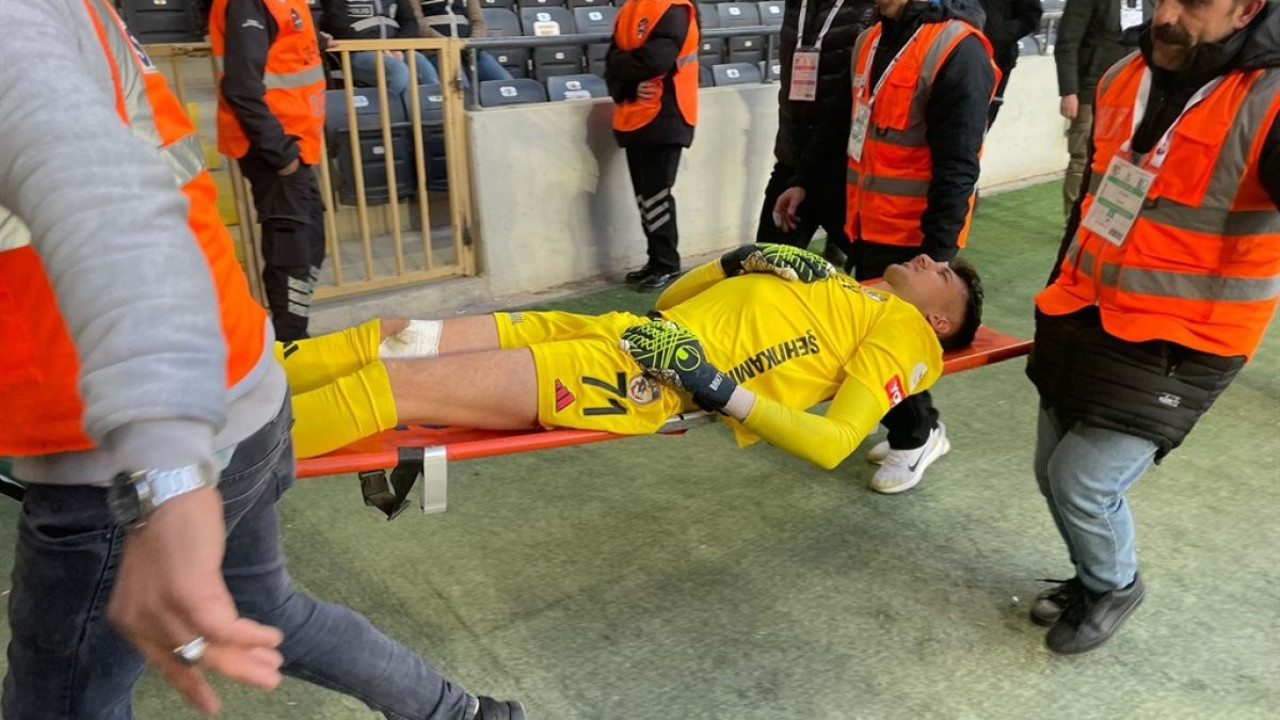 Gaziantep FK kalecisi Burak Bozan hastaneye kaldırıldı