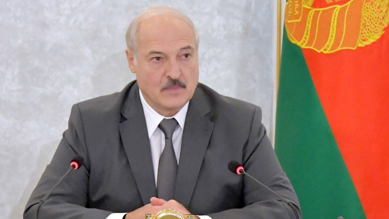 Lukaşenko'dan seçim öncesi beklenmedik davet