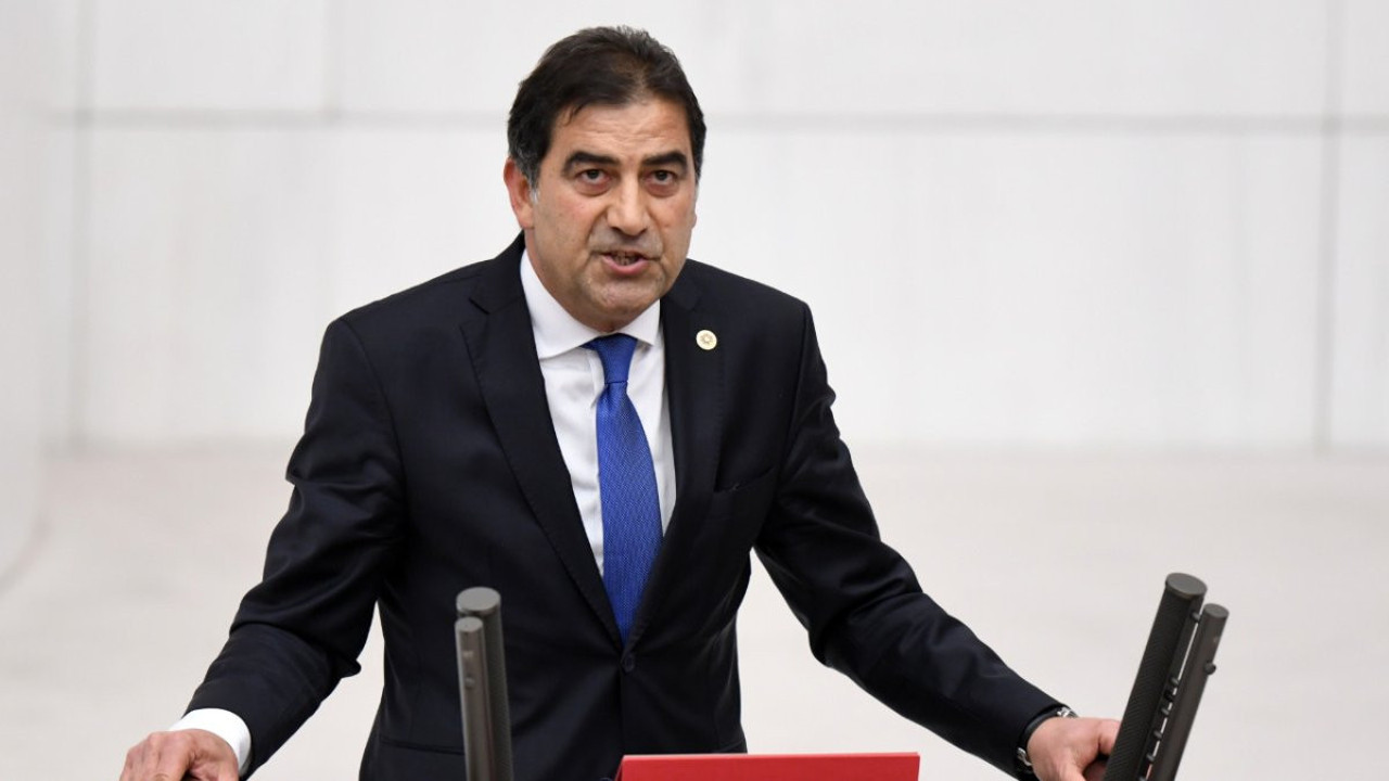 İYİ Parti'den istifa eden Ünal Karaman’ın hangi partiye geçeceği belli oldu. İsmail Saymaz açıkladı