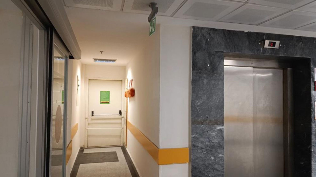 Hastanede tepki çeken durum! Acil çıkışa 'sigara engeli'