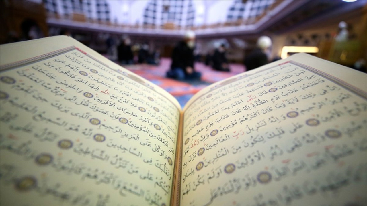 Miraç Kandili coşkuyla idrak ediliyor. Miraç Kandili’nde nasıl ibadet edilir, hangi dualar okunur?