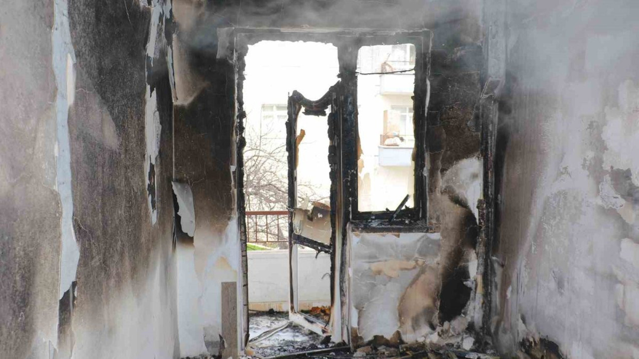 Ankara’da yangın: 8 kişi duman altında kaldı