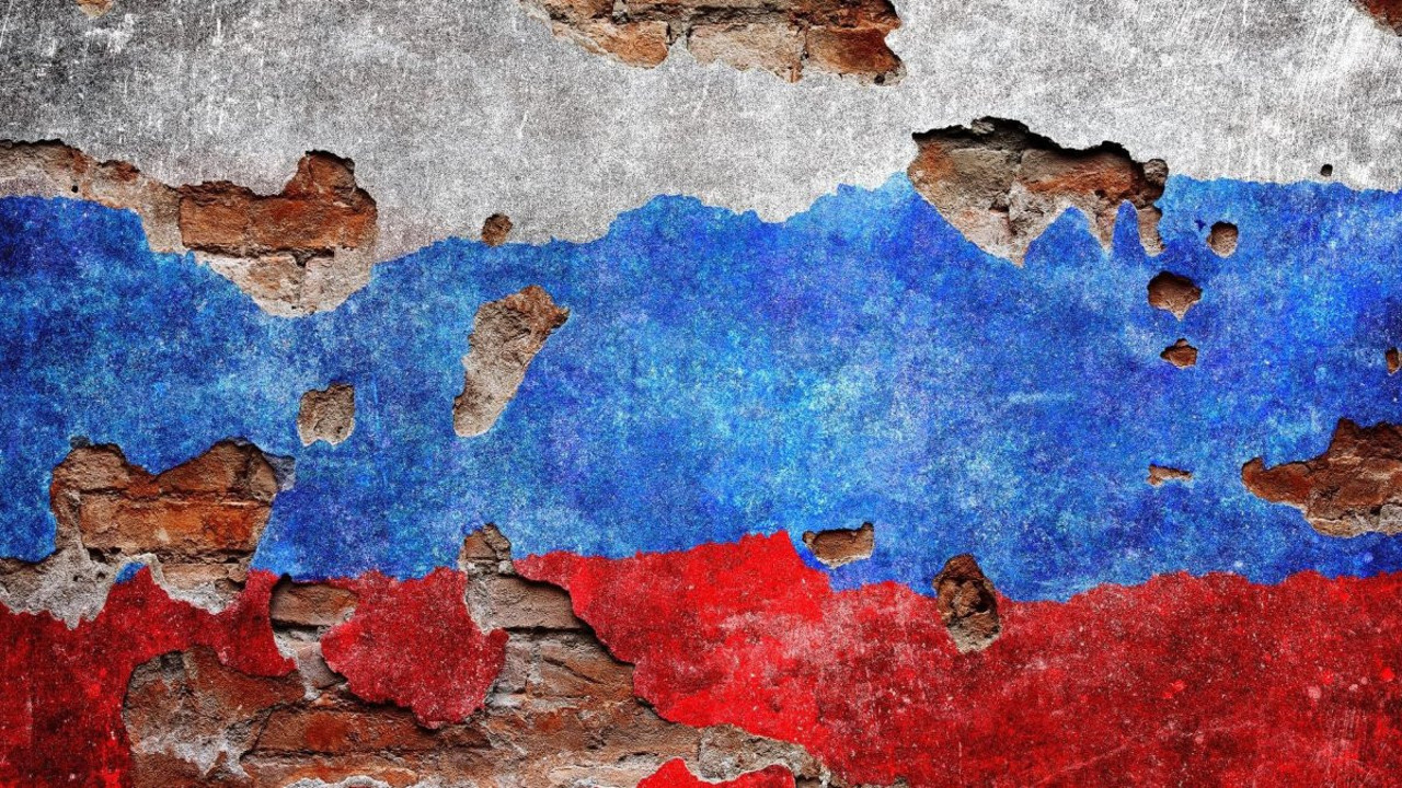 Rusya ekonomik çöküşün eşiğinde