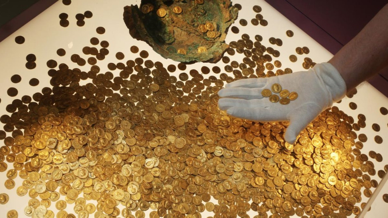 Roma Dönemi'ne ait define arkeoloji dünyasında heyecan yarattı