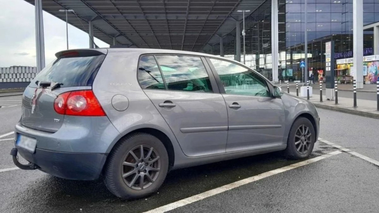 Almanya'da havalimanına bırakılan aracın park ücreti 200 bin avroyu geçti