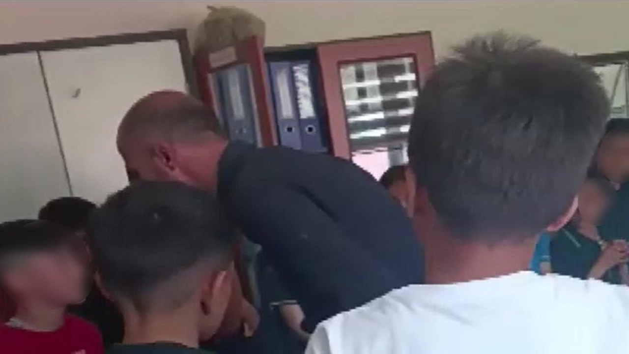 Öğrencilere şiddet uyguladı! Açığa alındı