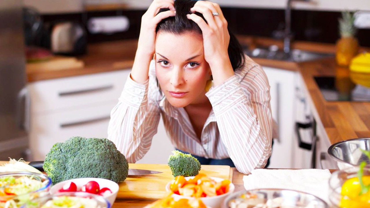 Yanlış sırayla yemek yiyorsanız kilo vermeniz zorlaşabilir!