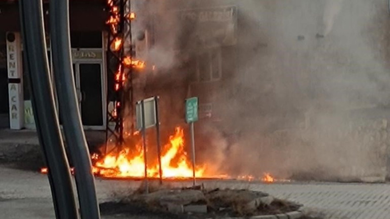 Elektrik direğinde korkutan yangın