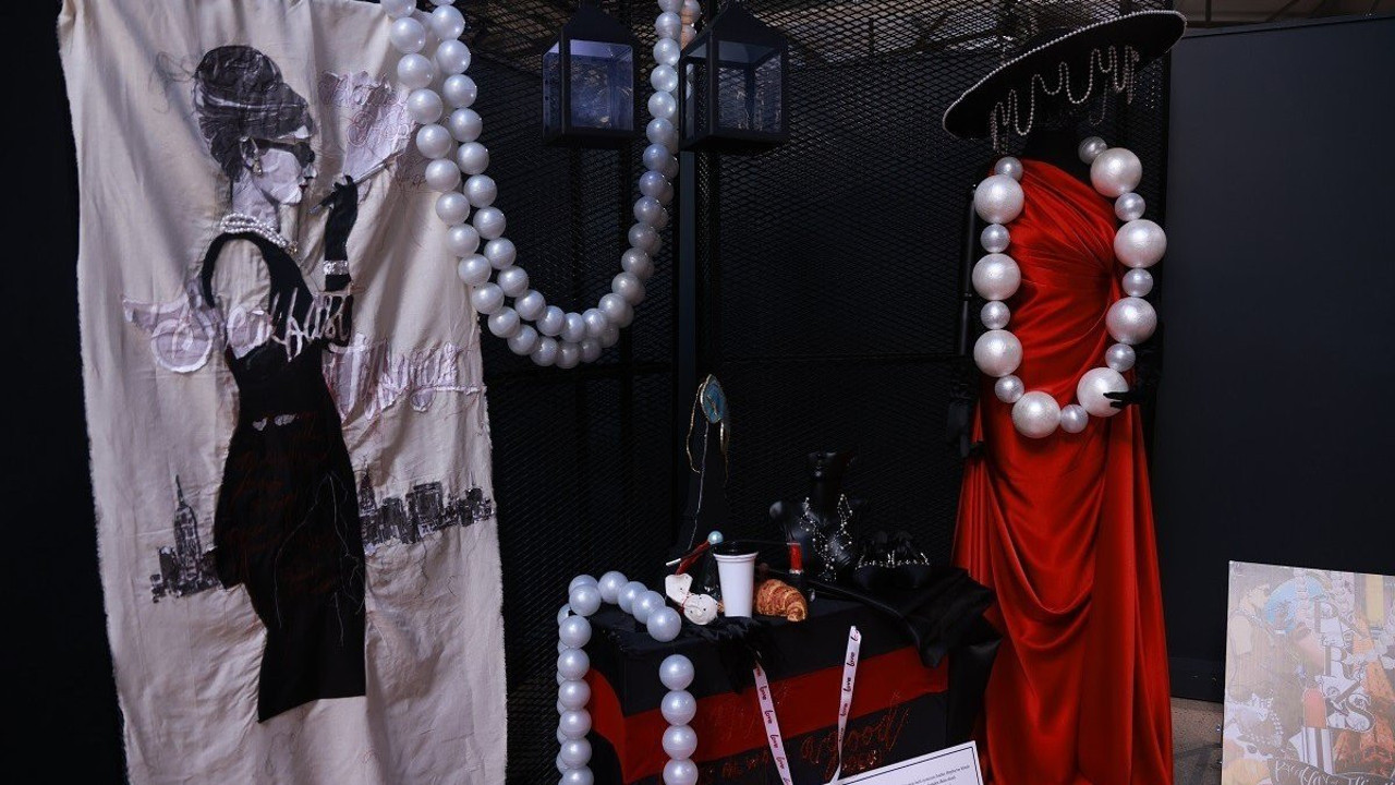 İlk mezunlar ilk sergilerini açtı