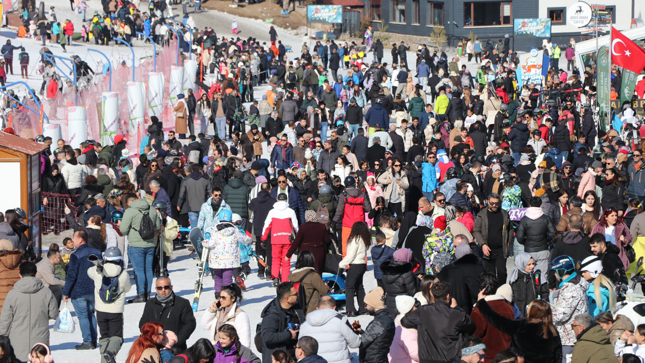 Erciyes, sömestir tatilinde 900 bin kişiyi ağırladı