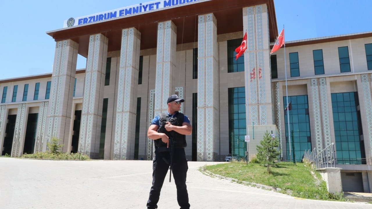 Erzurum'da polisten sanal devriye