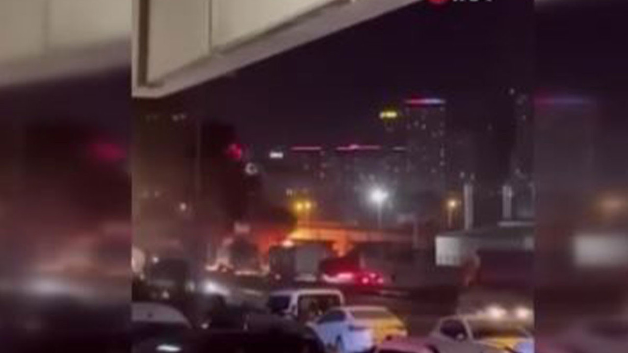 Beylikdüzü’nde tır alevler içinde kaldı