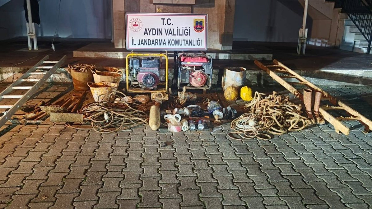 Kaçak kazı yapan şüpheliler jandarmaya yakalandı