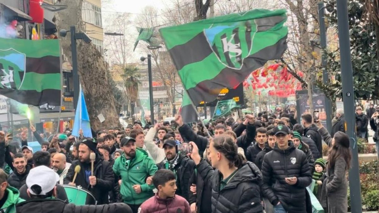 Kocaelispor taraftarı meydanlarda