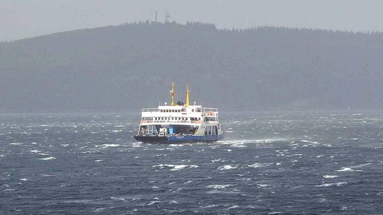 Hava koşulları nedeniyle feribot seferleri iptal edildi!