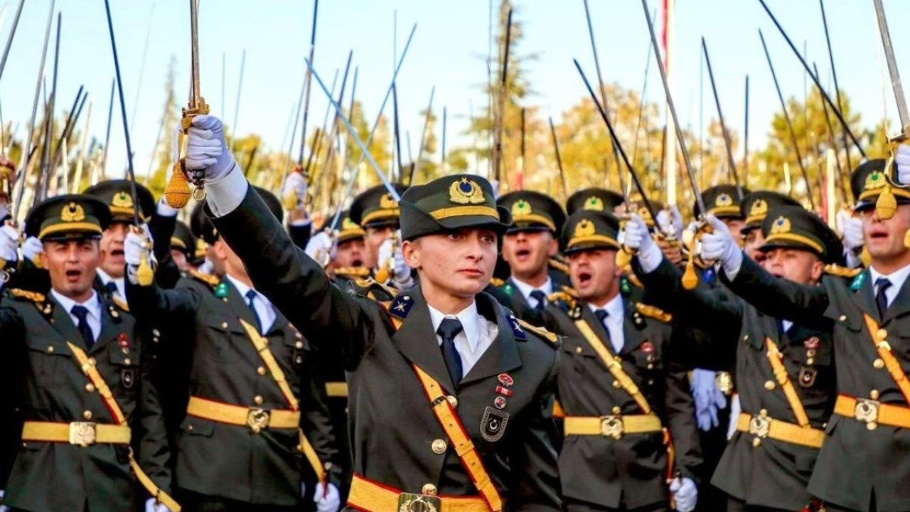 Teğmenlerin avukatından flaş iddia: Anket adı altında...