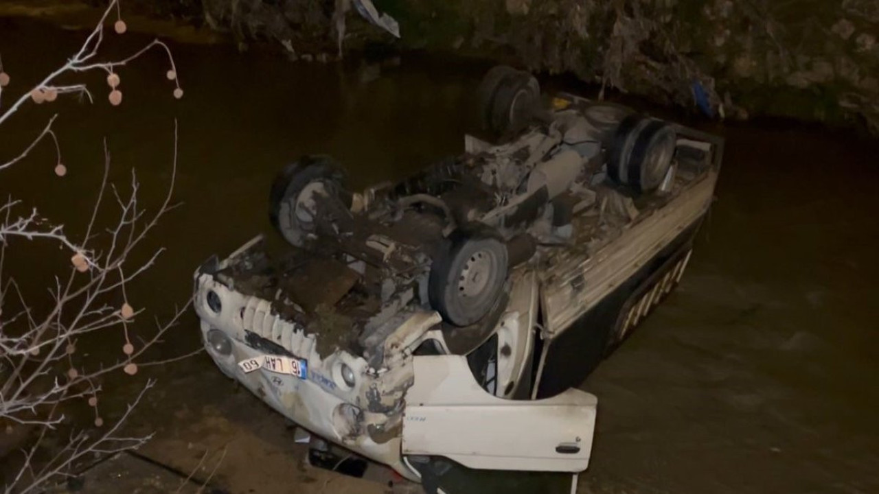 Bursa'da alkollü sürücü, aracıyla dereye uçtu