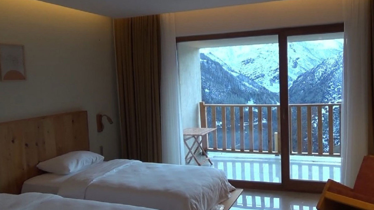 Gökçeada'da turizm işletme belgesi olmayan otel ve pansiyonlar mühürlendi