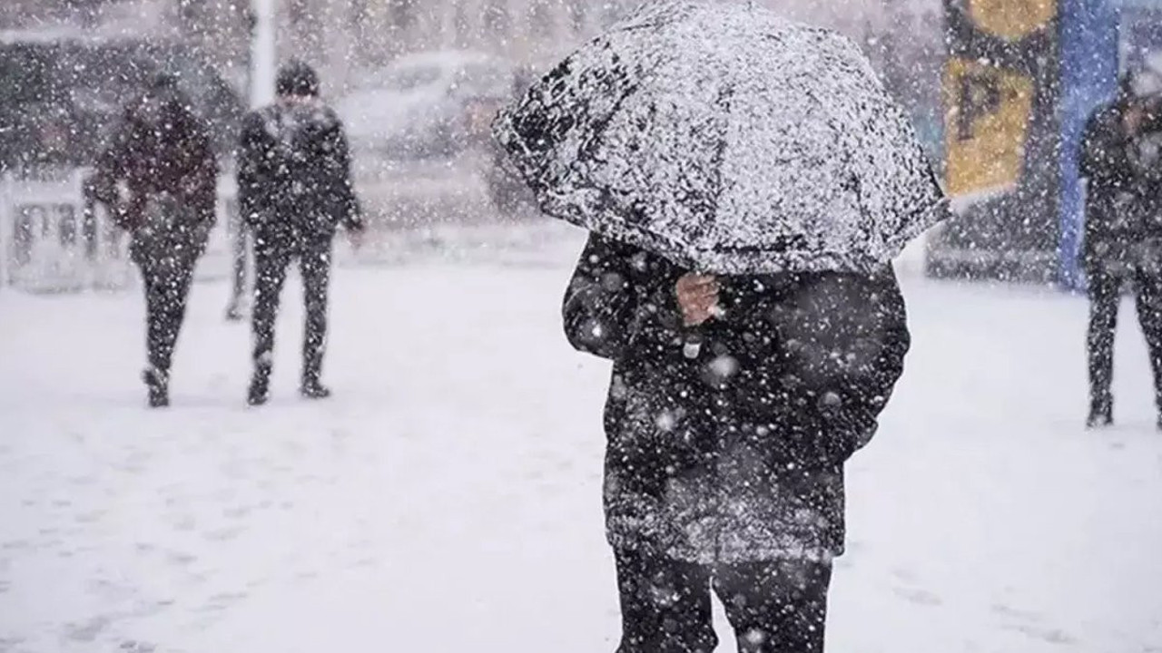 Meteoroloji lapa lapa kar için saat verdi: Çok kuvvetli geliyor (12 Şubat 2025)