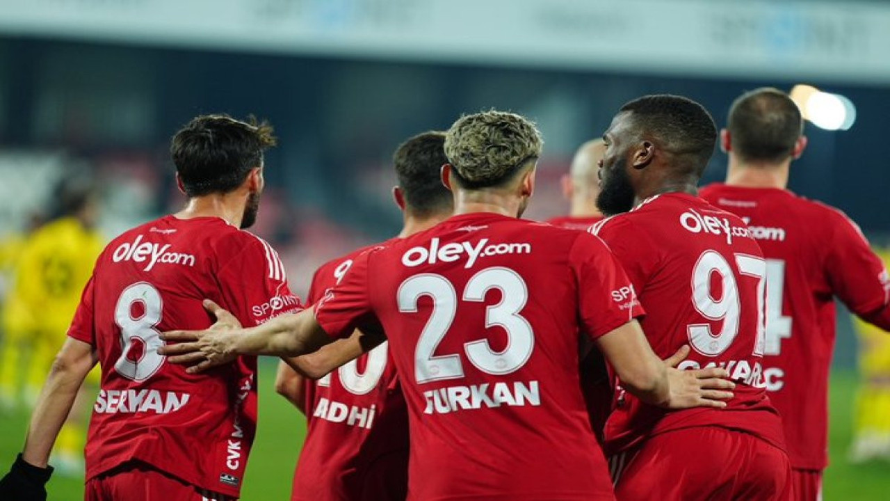 İstanbul derbisinde gülen taraf Ümraniyespor