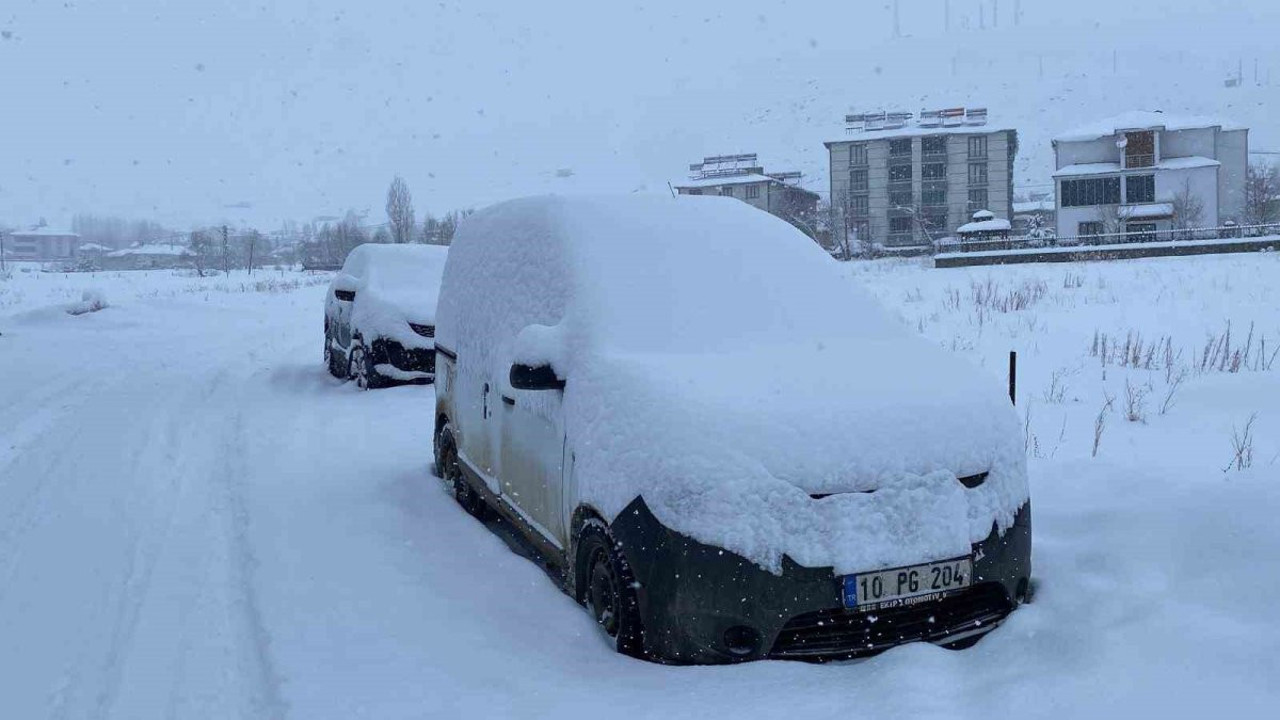 Bingöl'de 47 köy yolu kilit!