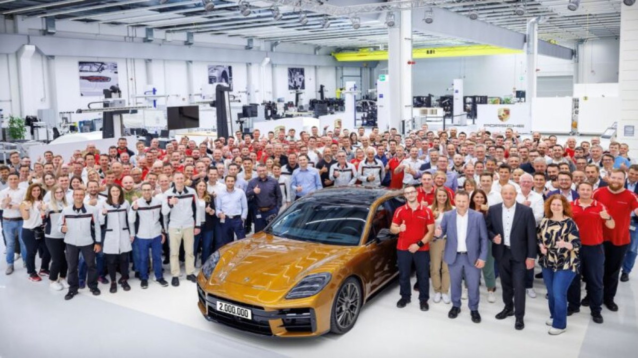 Otomobil devi yüzlerce çalışanını işten çıkartacak. Atılan işçi köşeyi dönecek