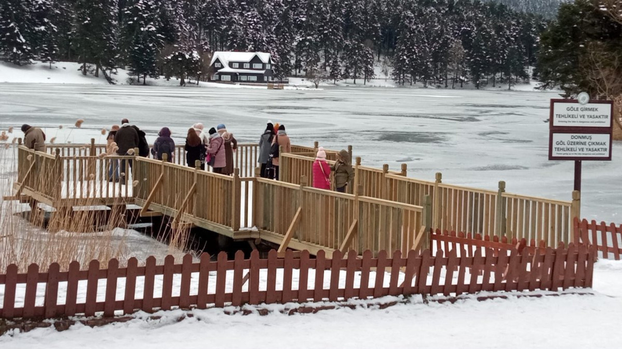 Gölcük Tabiat Parkı ziyaretçi akınına uğradı