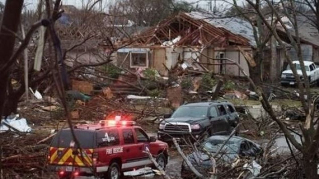 ABD’de çok sayıda eyaleti fırtına vurdu: 9 ölü