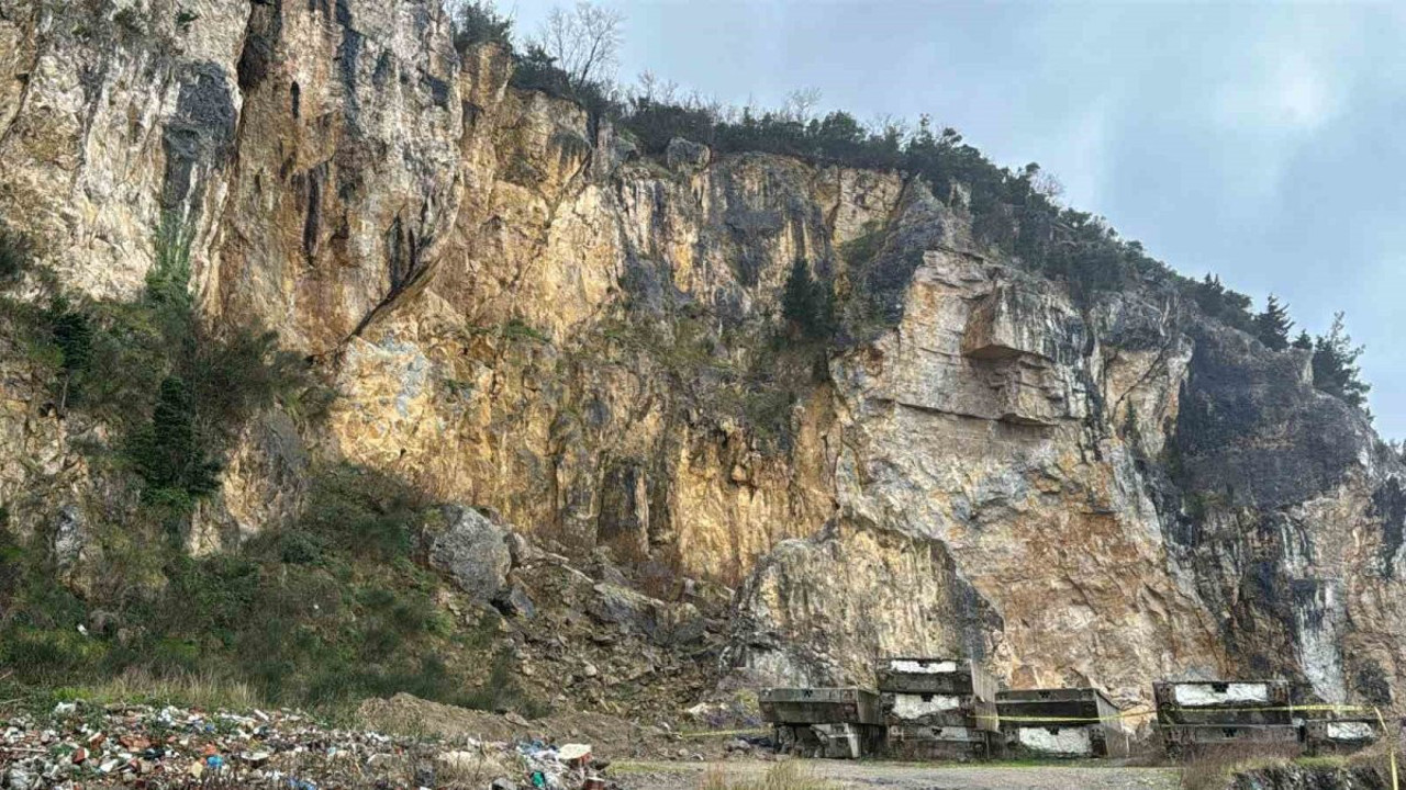 Amasra’da sağanak sonrası heyelan