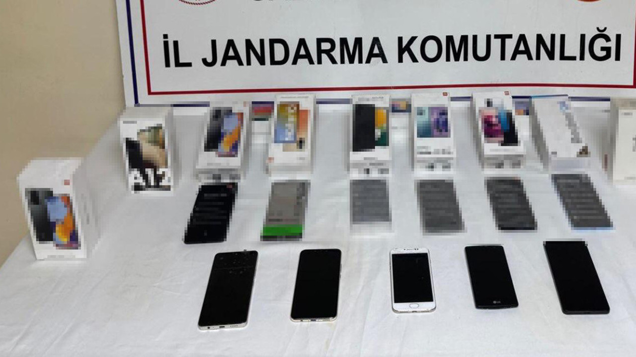 Gümrük kaçağı elektronik ürünler ele geçirildi