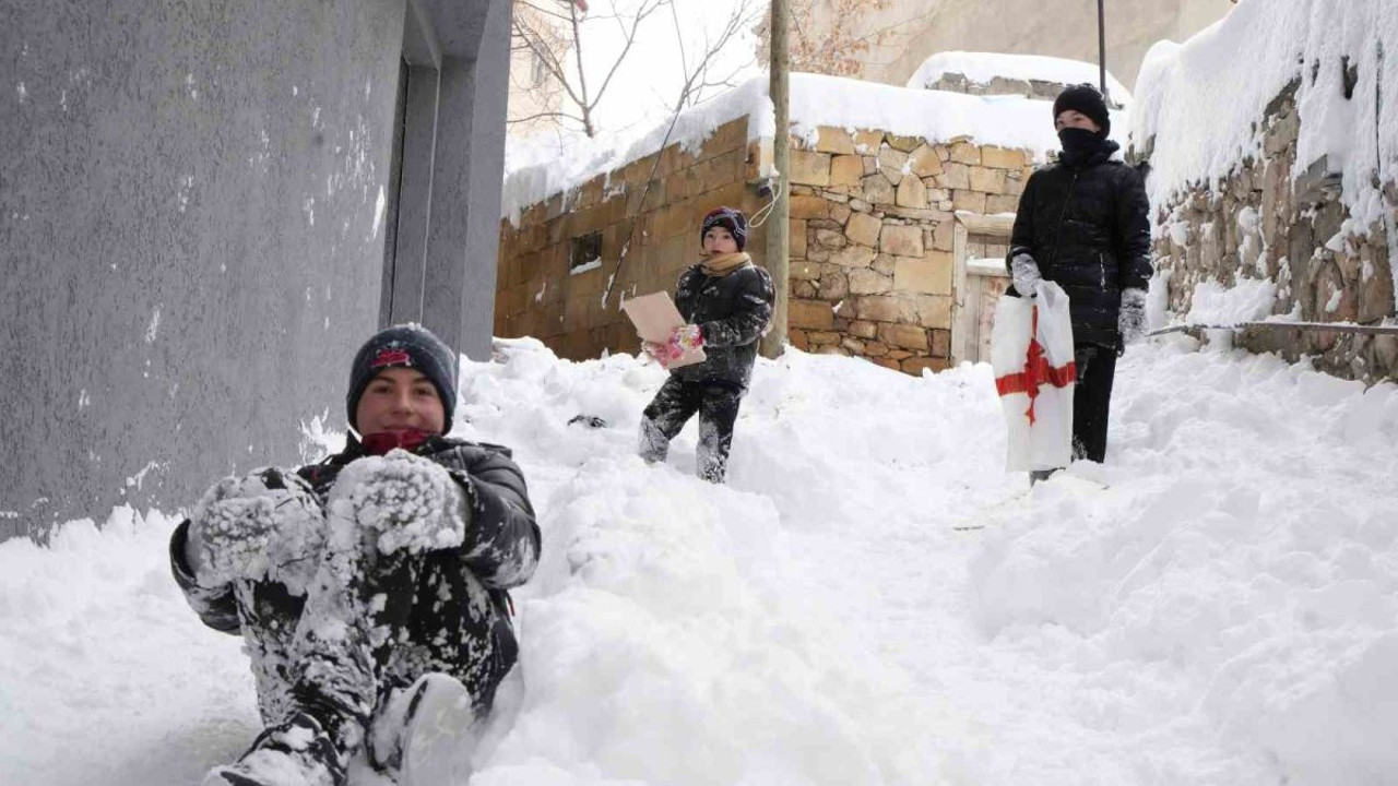 Bayburt'ta eğitime bir gün ara