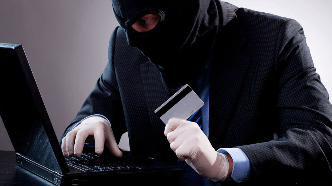 Cep telefonu ve kredi kartı çalan 3 zanlı yakalandı