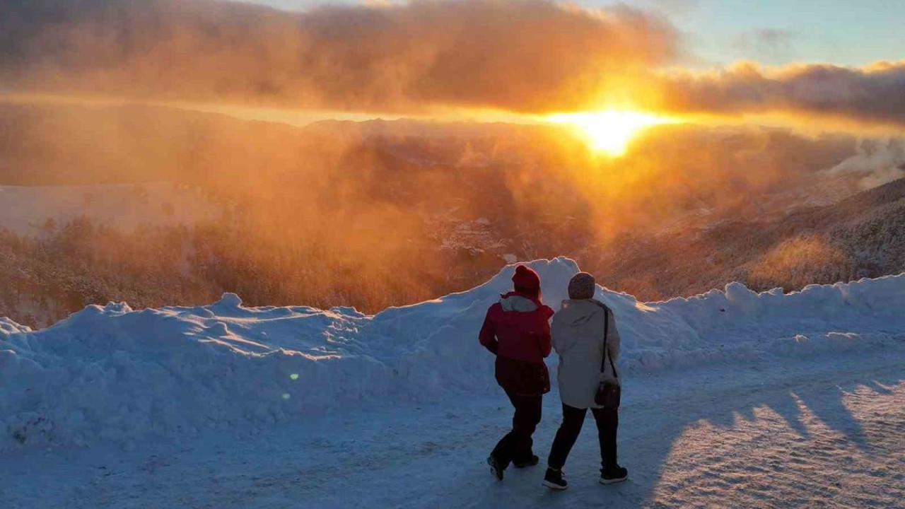 Erzincan buz pistine döndü