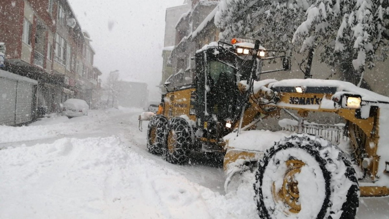 Terme'de karla mücadele! Belediye ekipleri 7/24 teyakkuzda