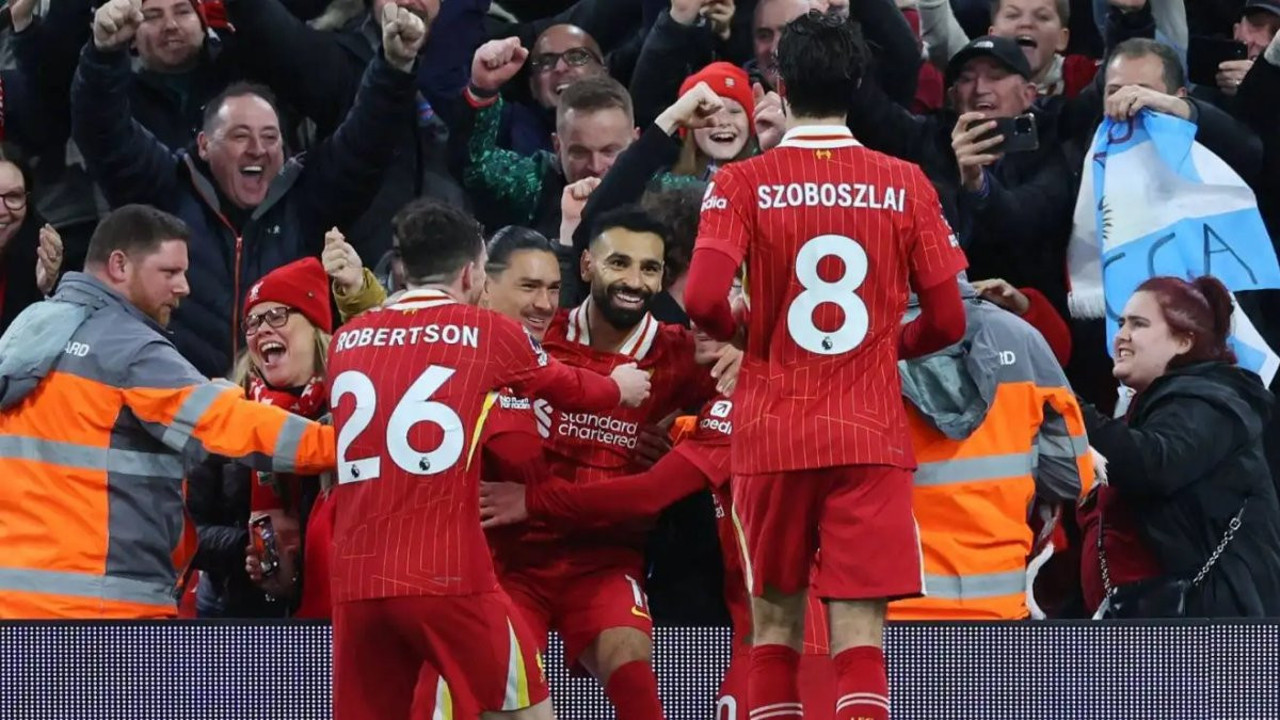 Manchester City'i evinde Liverpool çarptı: Salah ve Szoboszlai 3 puanı getirdi