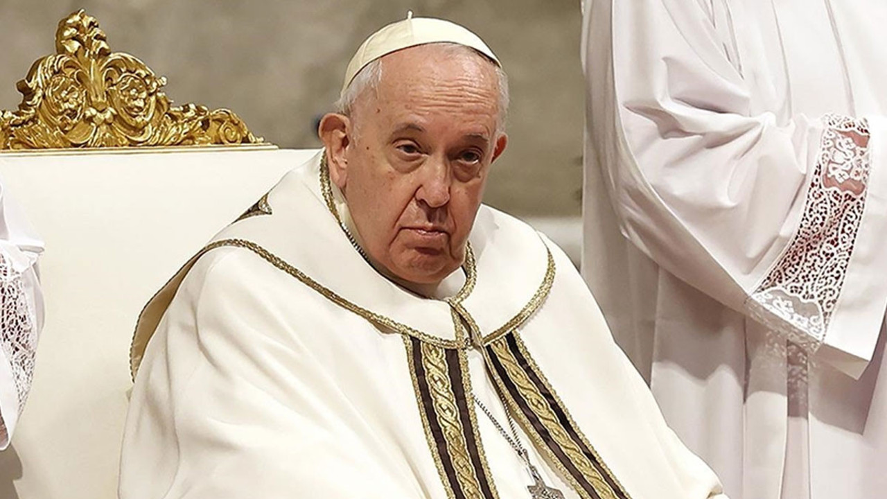 Vatikan: Papa'nın sağlık durumu kritik