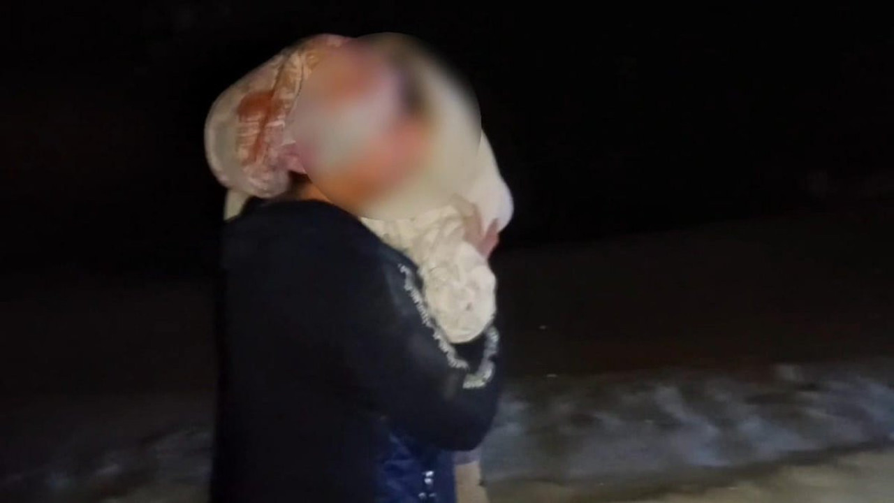 Mahsur kalan aileye jandarma yetişti