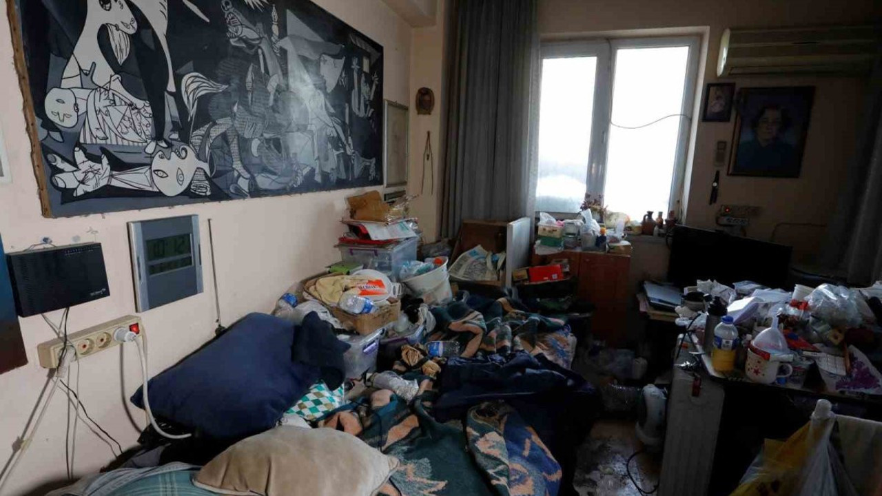 Gerçek vefat edince ortaya çıktı! Eve girmeye cesaret edemediler