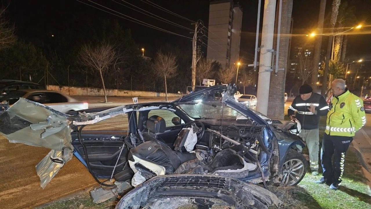 İki bölünen araçtan hafif yaralı olarak çıktı