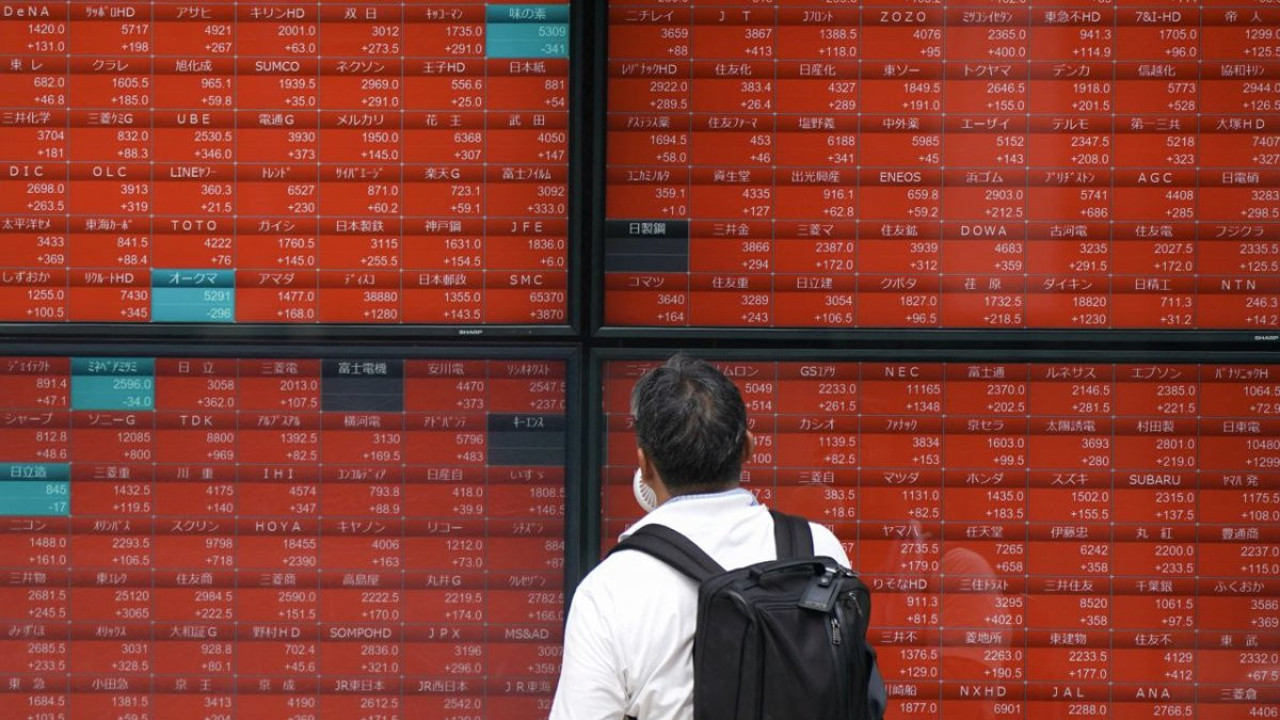 Hong Kong Borsası çakıldı