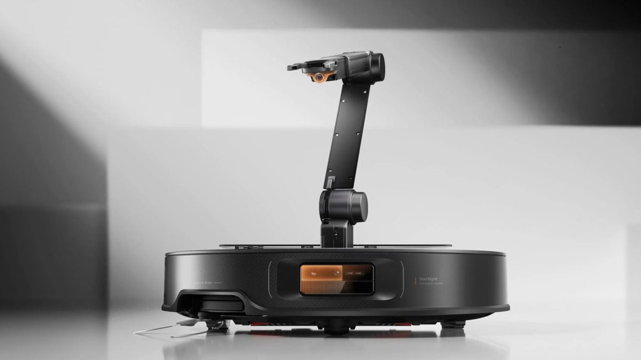 Dünyanın ilk kollu yapay zeka destekli robot süpürgesi Türkiye'de!