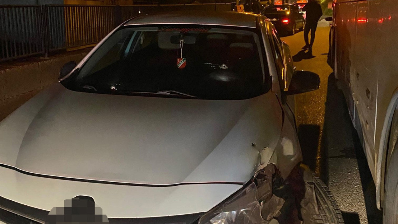 İzmir’de otomobile silahlı saldırı! 1 ölü 1 yaralı