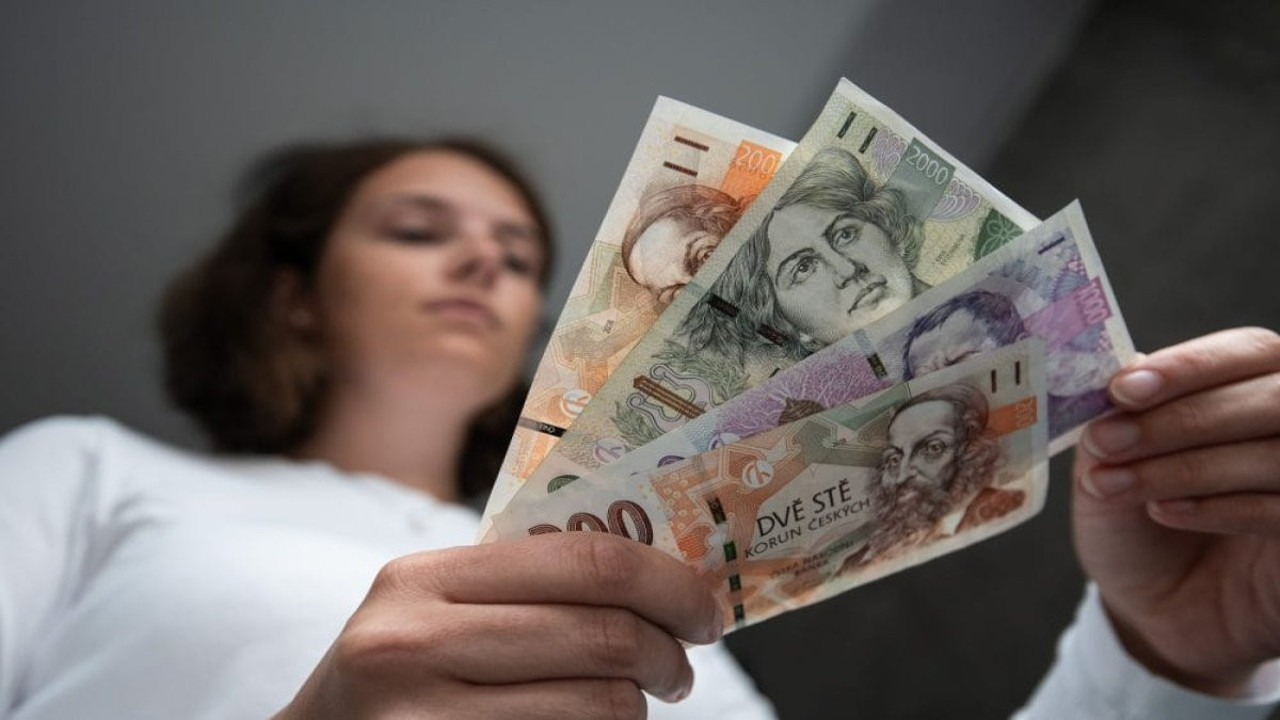 Çekya imalat sektöründeki daralma yavaşladı